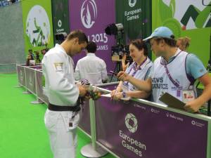 Mein Kollege Petter und ich interviewen den georigschen Judoka Varlam Liparteljani.